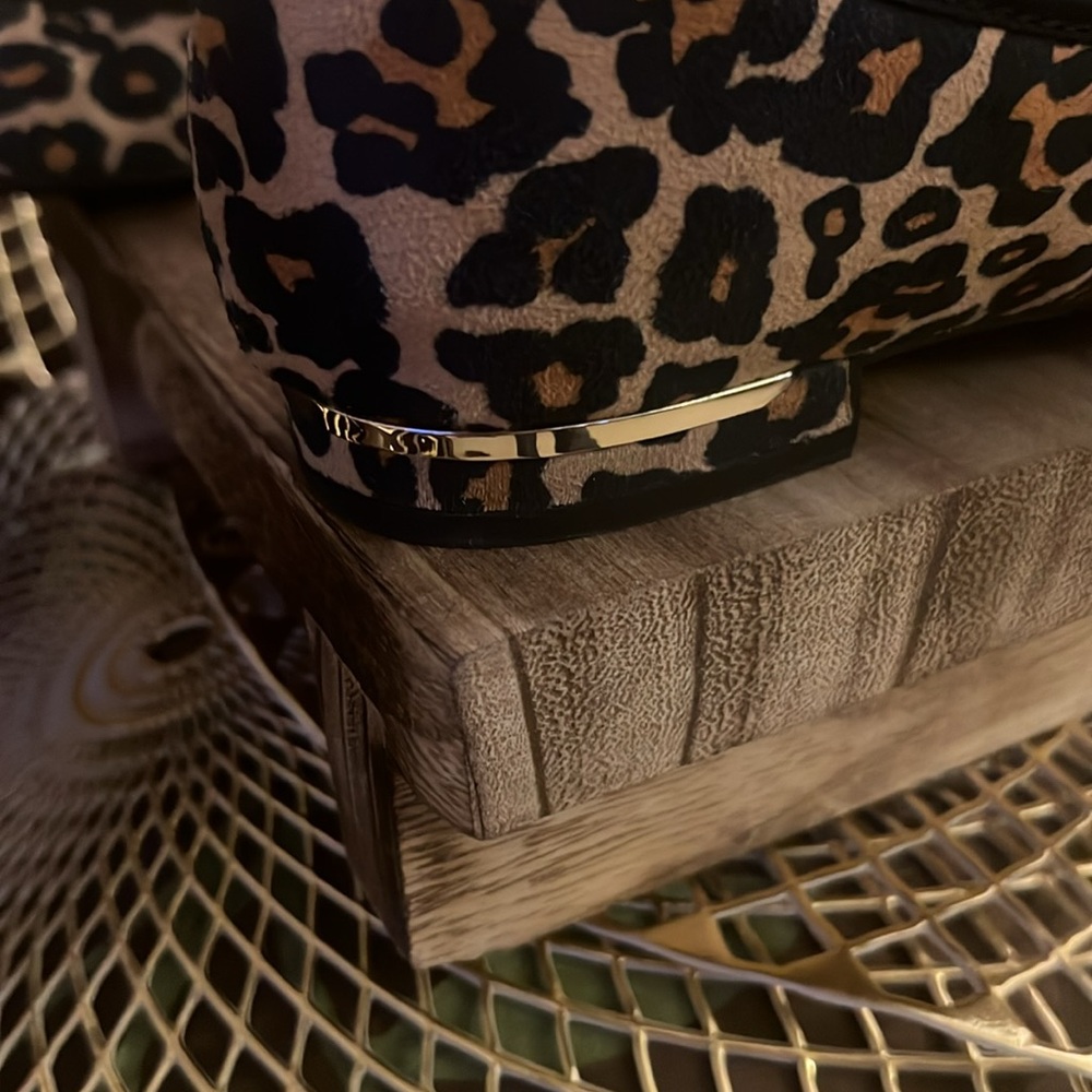 Leopard Print Ballet Flats - Picture 4 of 5